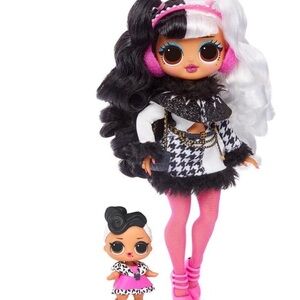 L.O.L. Surprise! O.M.G. Winter Disco Dollie Fashion Doll & Sister
